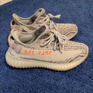 yeezy 350 boost.